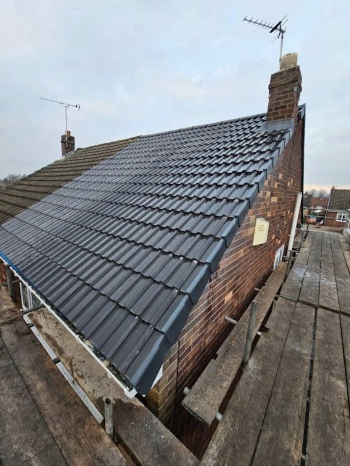 Roofing project showcase — Peakline main work